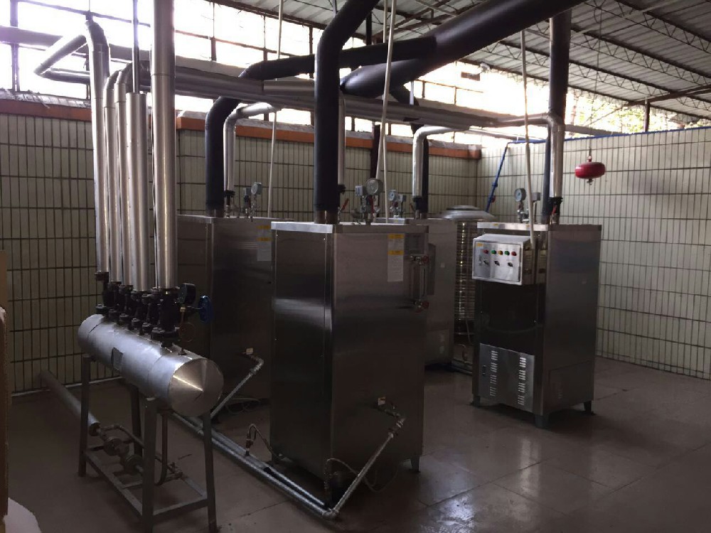 化妝品工廠-4臺(tái)100kg燃油爐工程案例